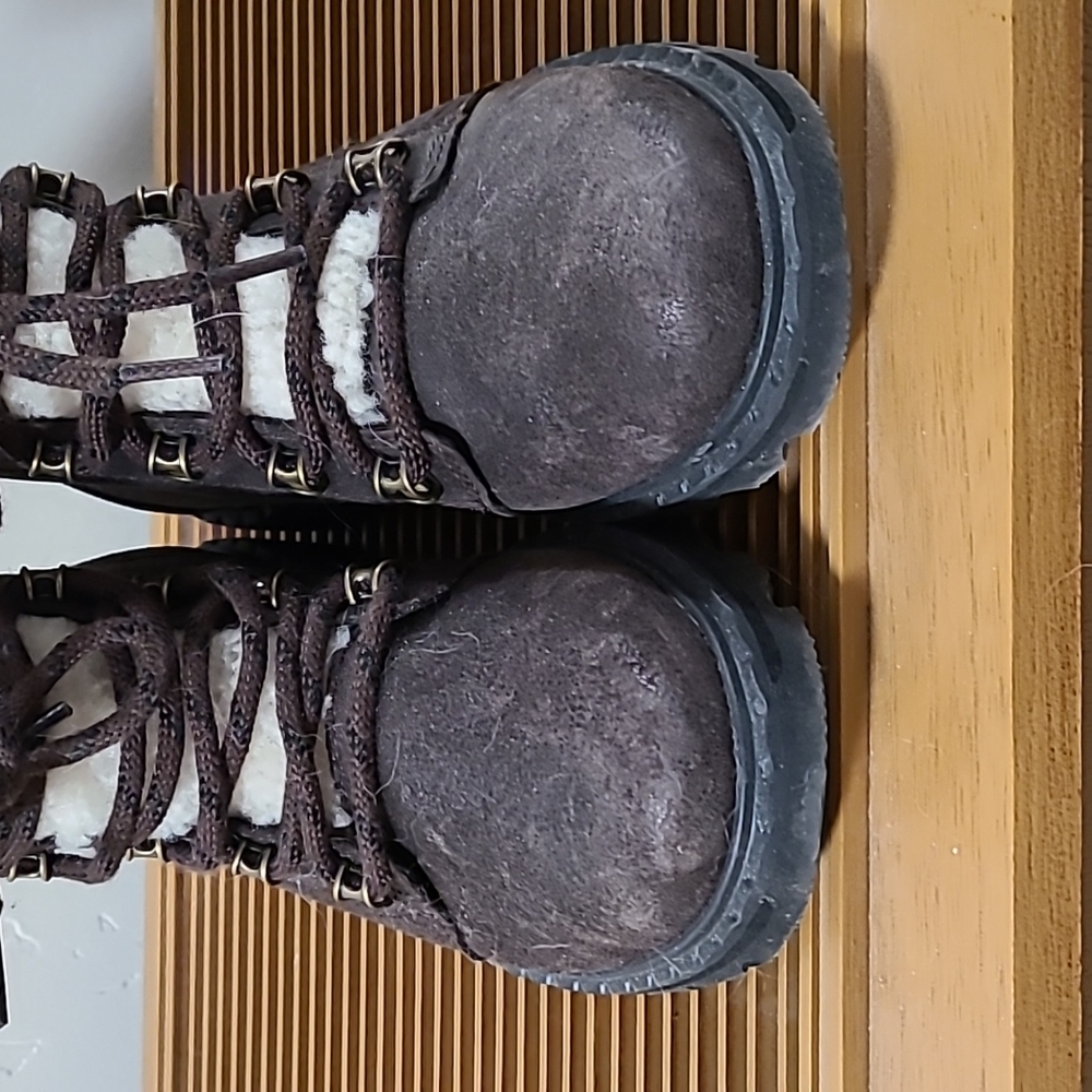 Brown almost new sorel winter boots size women’s 6 - Picture 6 of 7